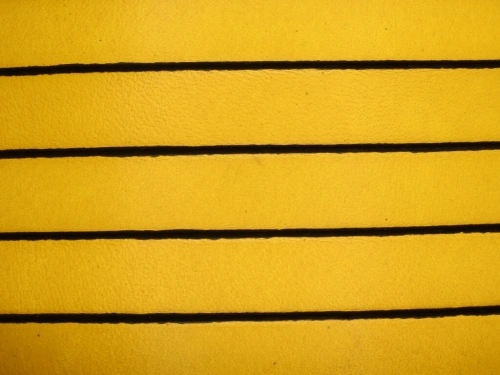 Rzemień naturalny płaski 10x1,8mm żółty [20cm]