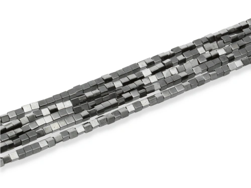 Hematyt kostka ok.2x2mm [~40cm]