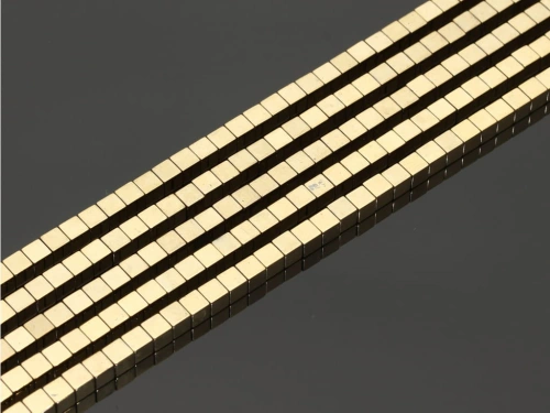 Hematyt kostka ok.4x4mm [~40cm]