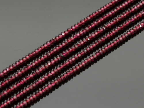 Granat oponka fasetowana ok.3,5x2mm [~39cm]
