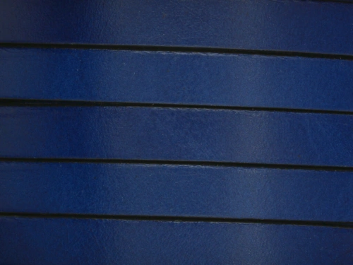 Rzemień naturalny płaski 10x1,8mm atramentowy [20cm]