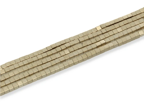 Hematyt kostka ok.2x2mm [~40cm]